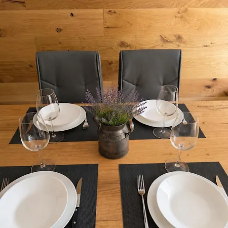 Apartament Modern Mountain A Con Parcheggio